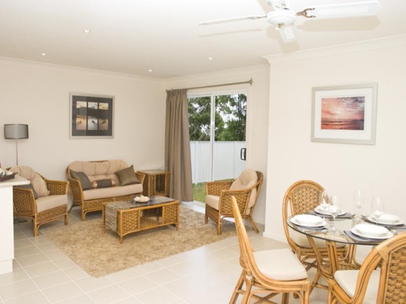 16 Dellavia Drive, Lake Munmorah NSW 2259