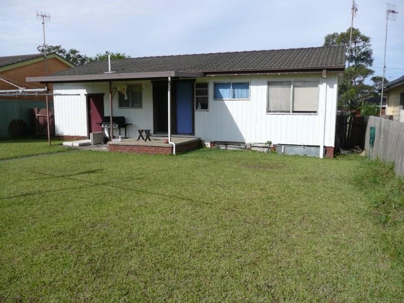 60 Wall Road, Gorokan NSW 2263