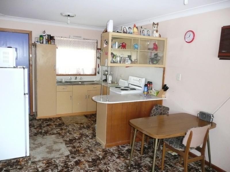 60 Wall Road, Gorokan NSW 2263