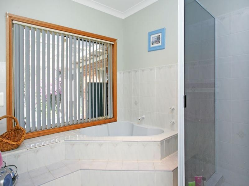 16 Crestwood Road, Jilliby NSW 2259