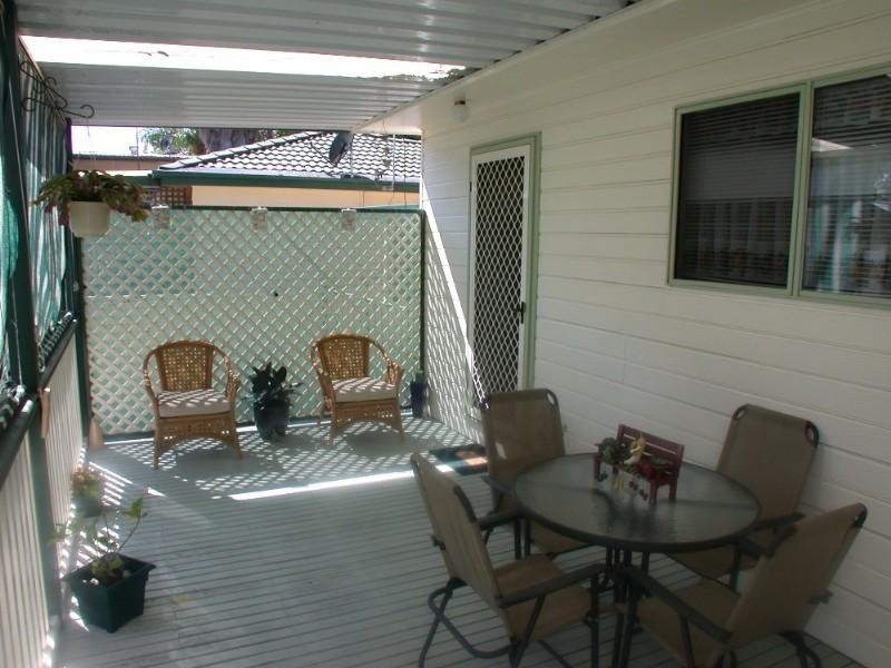 20 Spencer Road, Mannering Park NSW 2259