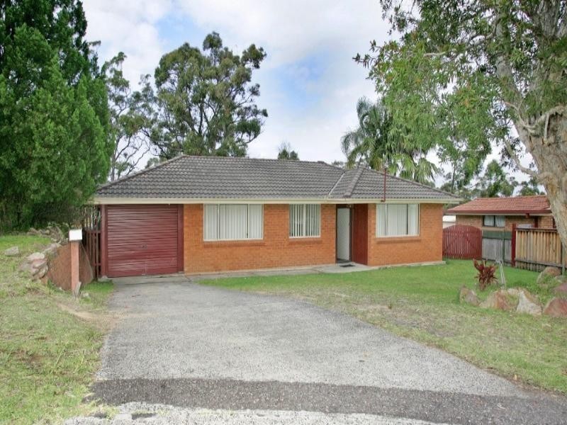 8 Morcombe Close, Gorokan NSW 2263