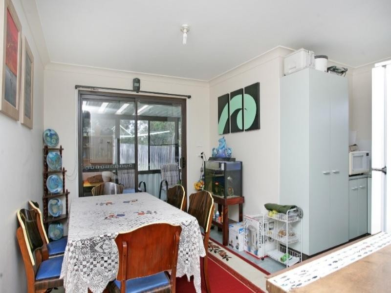 8 Morcombe Close, Gorokan NSW 2263