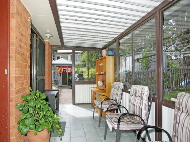 8 Morcombe Close, Gorokan NSW 2263