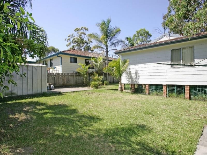 90 Barker Avenue, San Remo NSW 2262