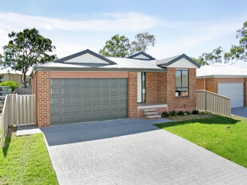 17 Dellavia Drive, Lake Munmorah NSW 2259