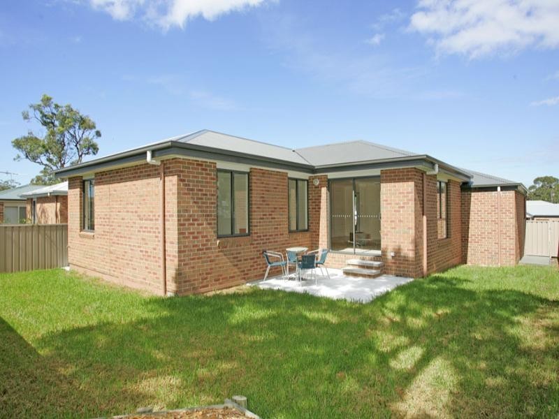 17 Dellavia Drive, Lake Munmorah NSW 2259