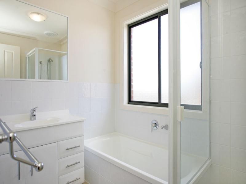 17 Dellavia Drive, Lake Munmorah NSW 2259