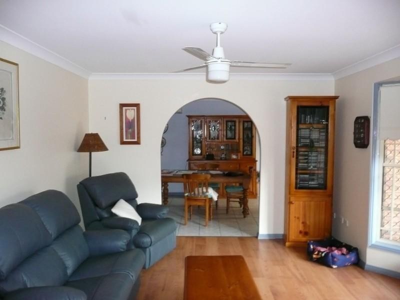 27 Twin Lakes Drive, Lake Haven NSW 2263