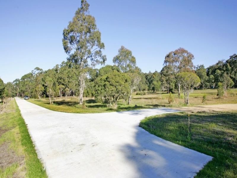 39 Burlington Avenue, Jilliby NSW 2259