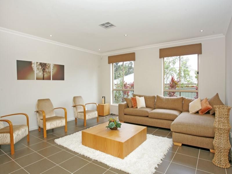 10 Stan Johnson Drive, Hamlyn Terrace NSW 2259