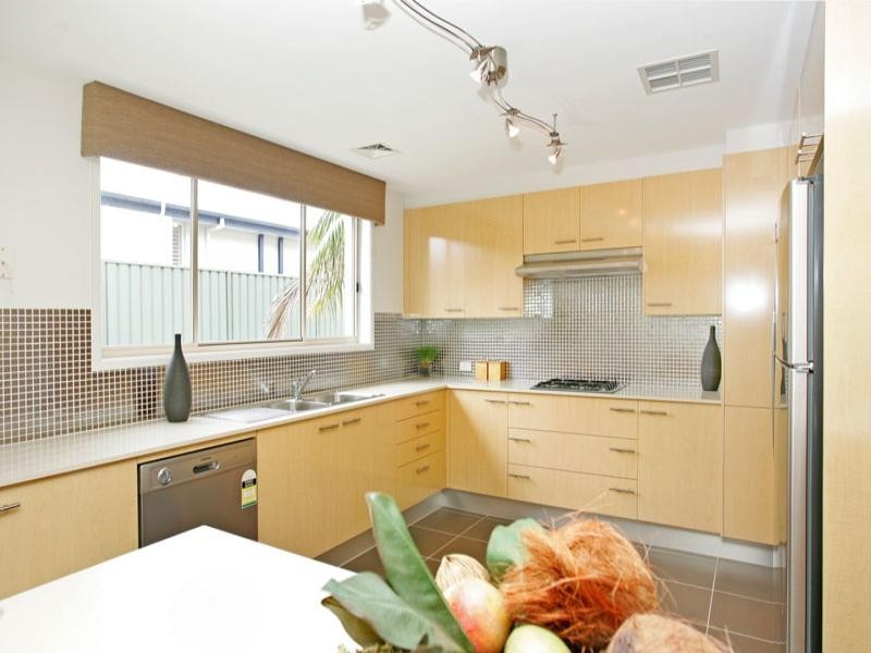 10 Stan Johnson Drive, Hamlyn Terrace NSW 2259