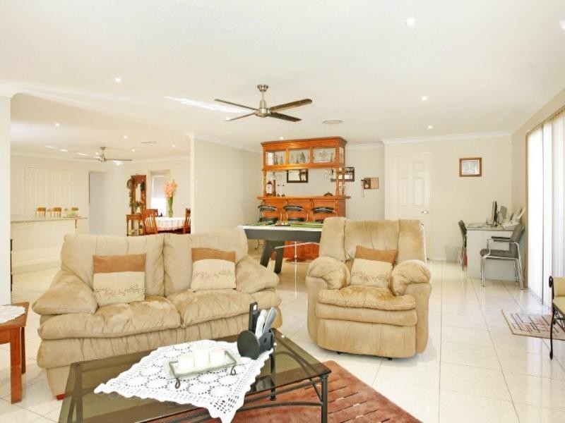 80 Mountain View Drive, Woongarrah NSW 2259
