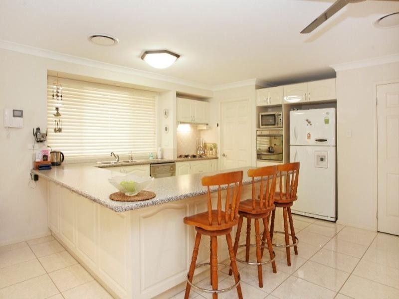 80 Mountain View Drive, Woongarrah NSW 2259