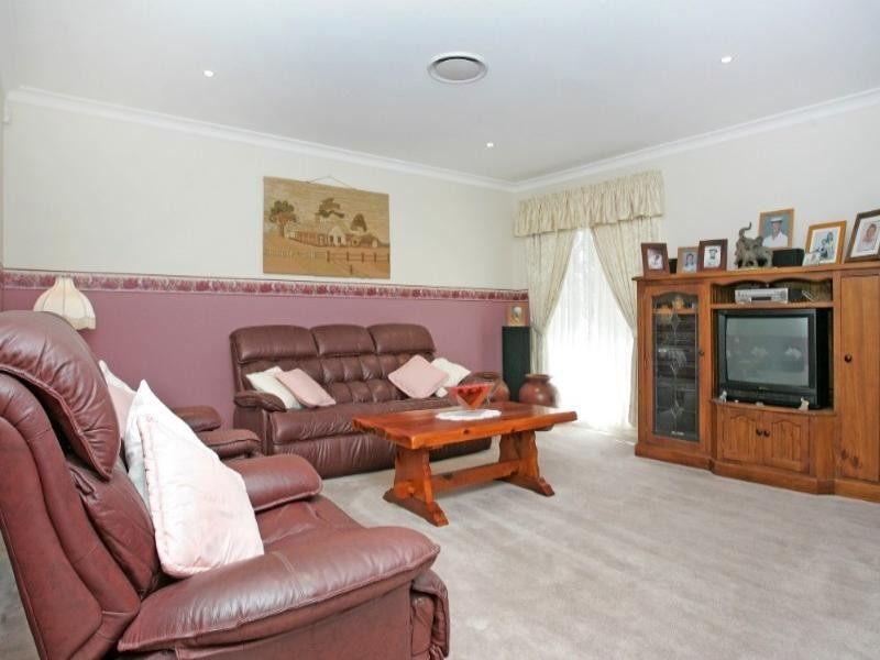 80 Mountain View Drive, Woongarrah NSW 2259