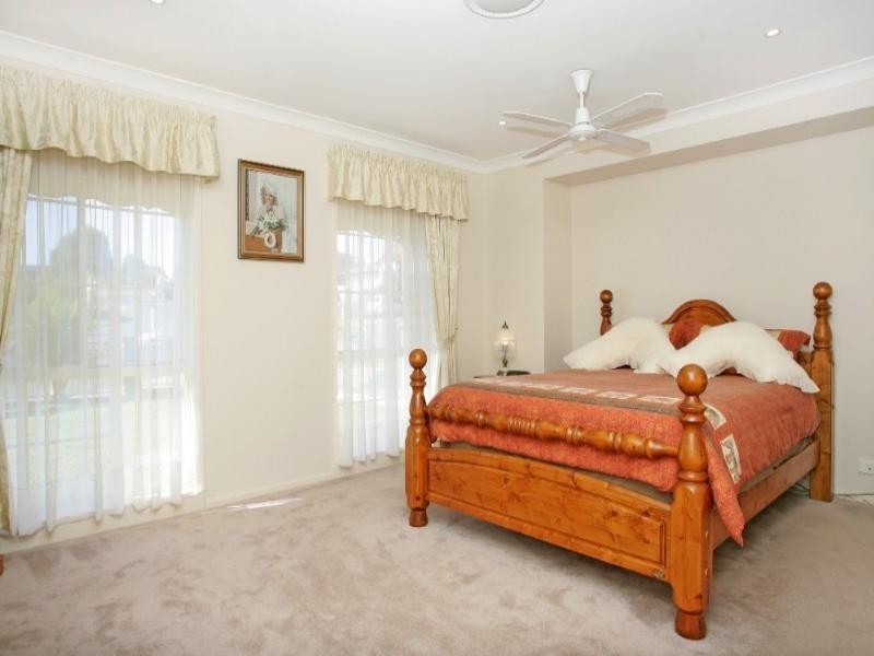 80 Mountain View Drive, Woongarrah NSW 2259