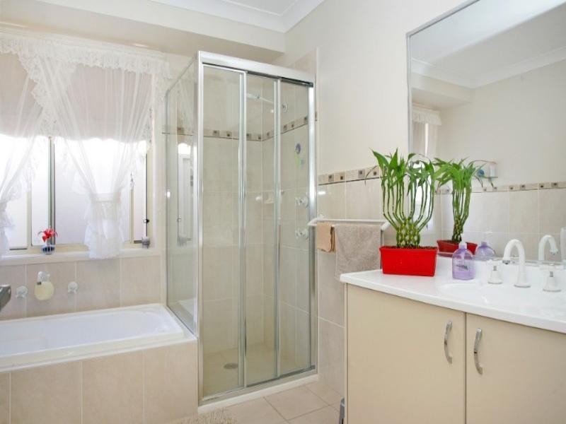 80 Mountain View Drive, Woongarrah NSW 2259