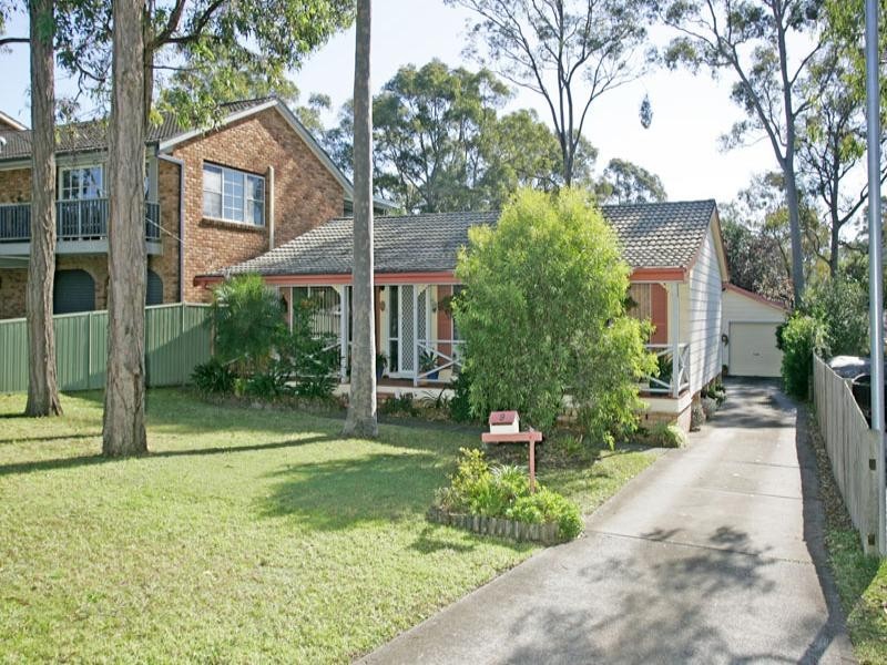 9 Restlea Avenue, Charmhaven NSW 2263