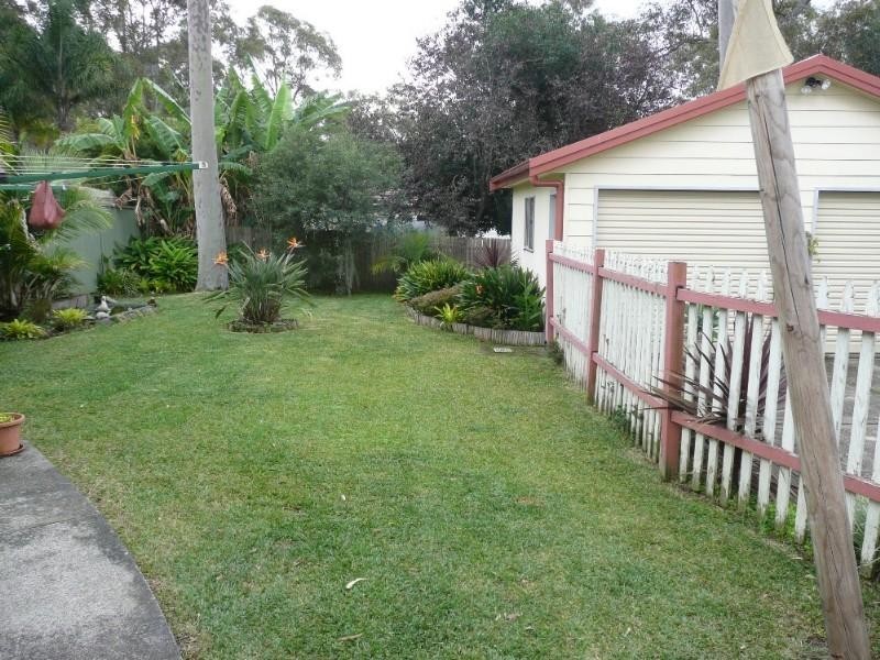 9 Restlea Avenue, Charmhaven NSW 2263