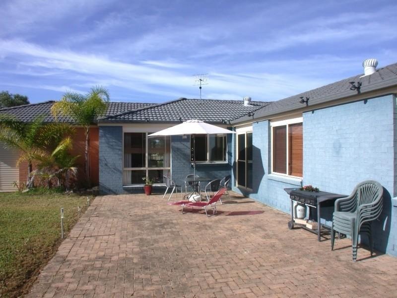 4 Spruce Close, Hamlyn Terrace NSW 2259