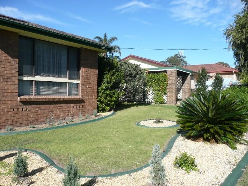 55 Phyllis Avenue, Kanwal NSW 2259