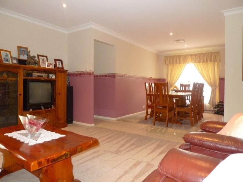 80 Mountain View Drive, Woongarrah NSW 2259