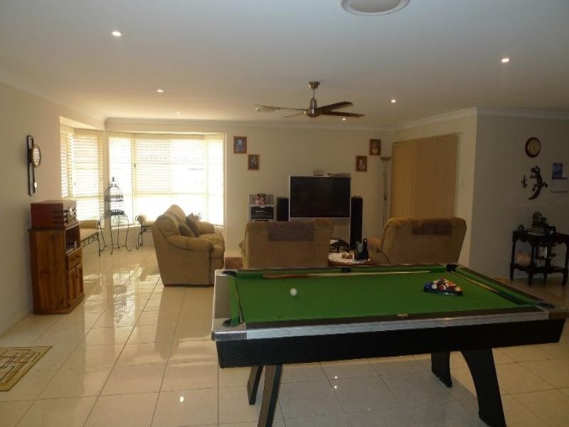 80 Mountain View Drive, Woongarrah NSW 2259