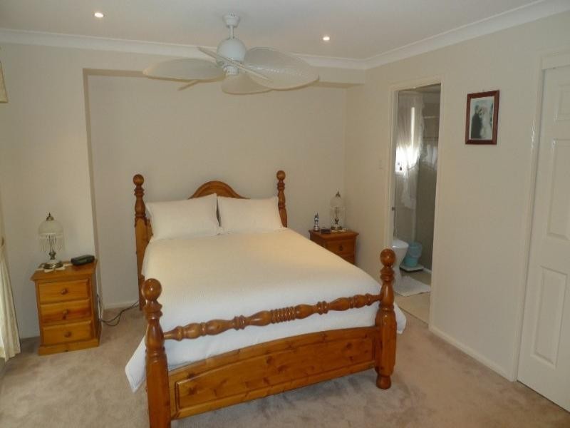 80 Mountain View Drive, Woongarrah NSW 2259