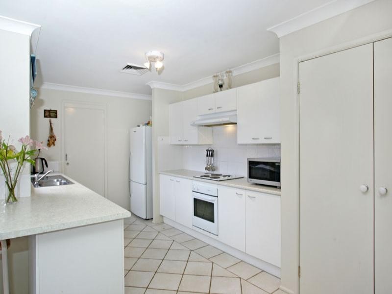 37 Kintyre Close, Hamlyn Terrace NSW 2259