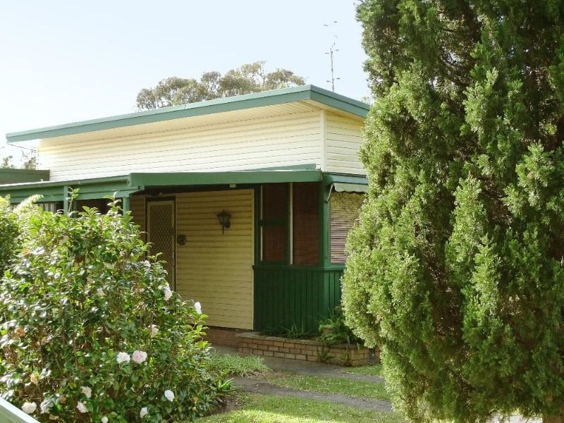 16 Ninth Avenue, Toukley NSW 2263