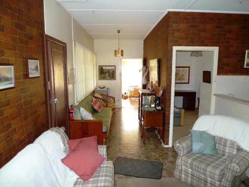 16 Ninth Avenue, Toukley NSW 2263