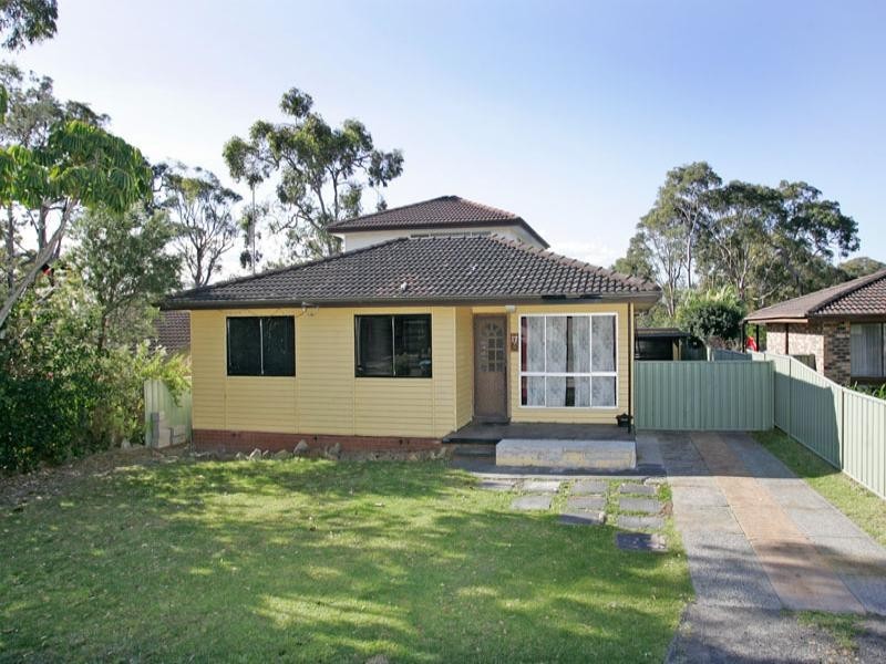 17 Avonlea Avenue, Gorokan NSW 2263