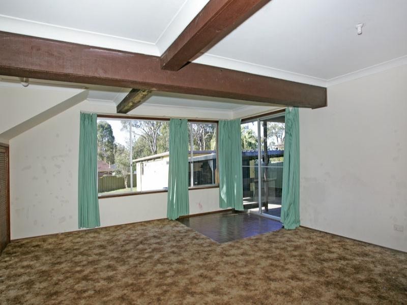 17 Avonlea Avenue, Gorokan NSW 2263