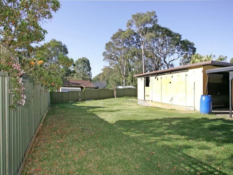 17 Avonlea Avenue, Gorokan NSW 2263