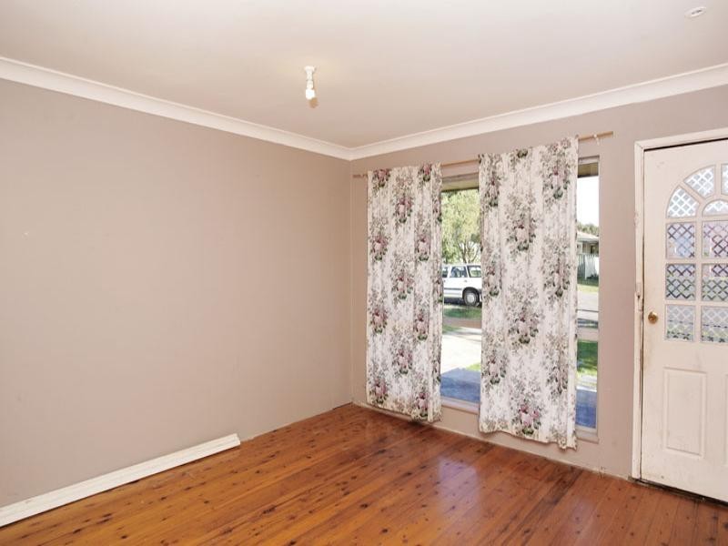17 Avonlea Avenue, Gorokan NSW 2263