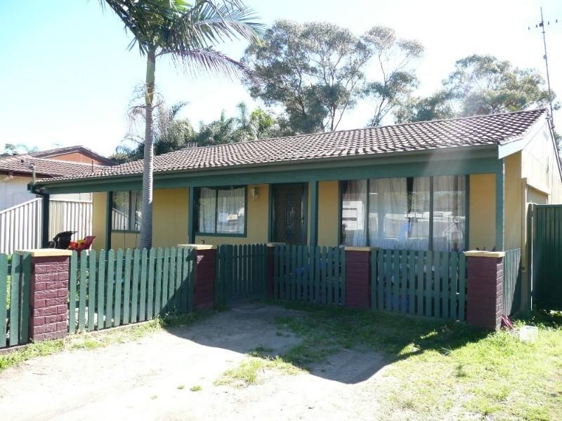 83 Ocean View Road, Gorokan NSW 2263
