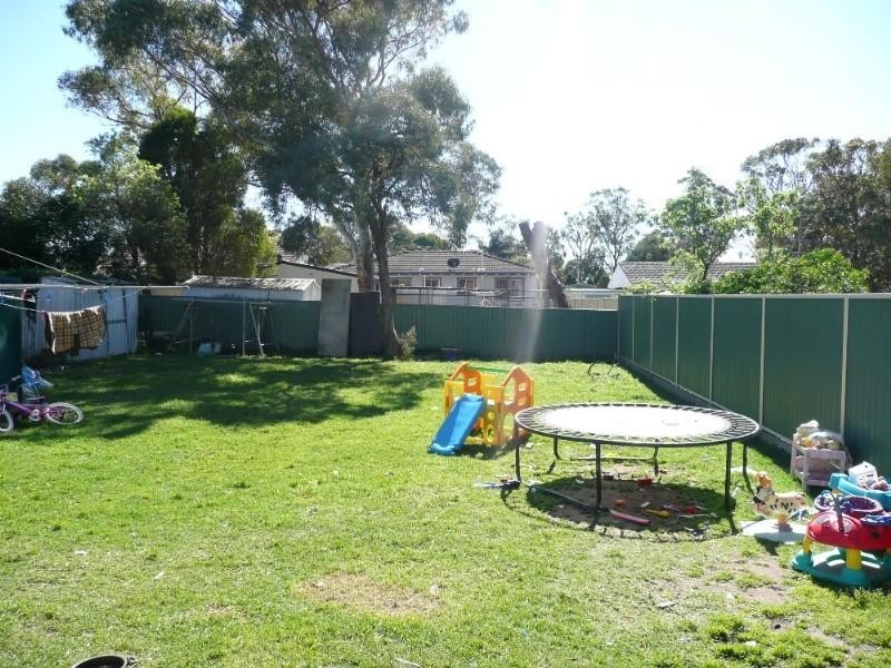 83 Ocean View Road, Gorokan NSW 2263