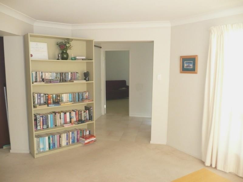 10 Hillmont Close, Woongarrah NSW 2259