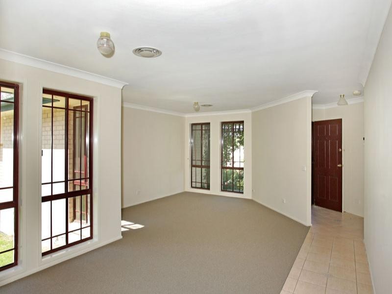 6 Flametree Close, Hamlyn Terrace NSW 2259