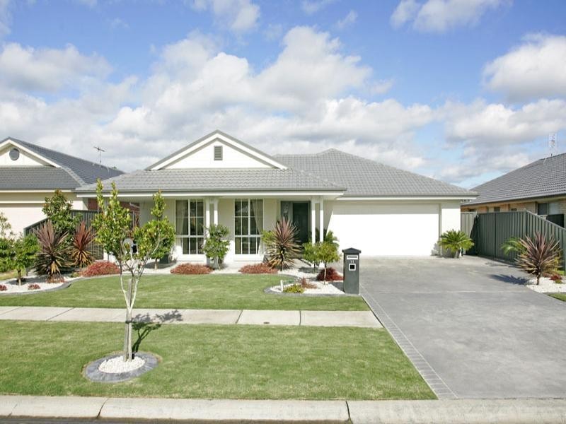 11 Birch Drive, Hamlyn Terrace NSW 2259