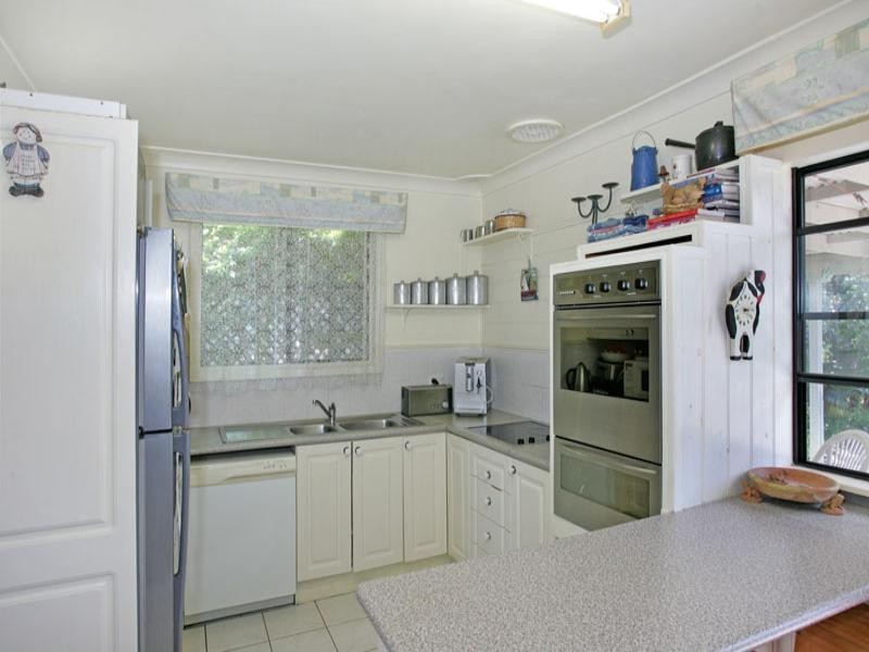 145 Wallarah Road, Gorokan NSW 2263