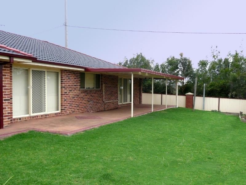 6 Crestleigh Close, Woongarrah NSW 2259