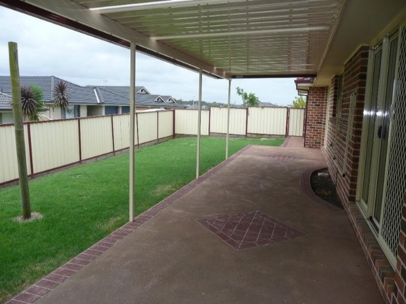 6 Crestleigh Close, Woongarrah NSW 2259