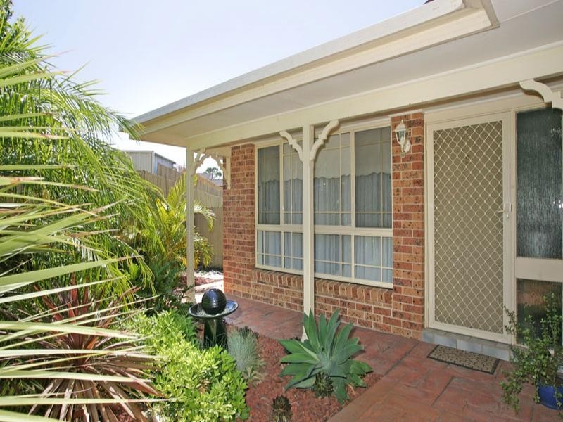 2/9 Woodside Court, Lake Haven NSW 2263