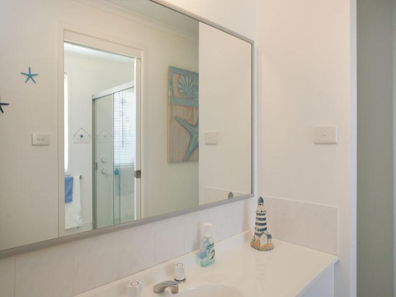 2/9 Woodside Court, Lake Haven NSW 2263