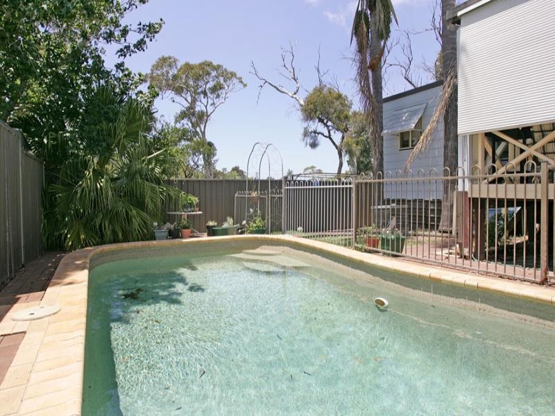 6 Ulandi Road, Gorokan NSW 2263