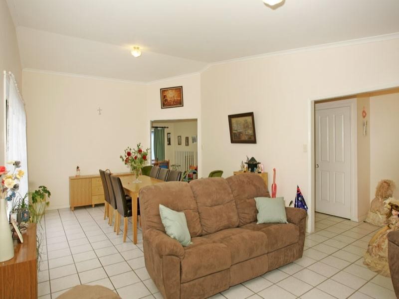 12 Chelmsford Road, Lake Haven NSW 2263