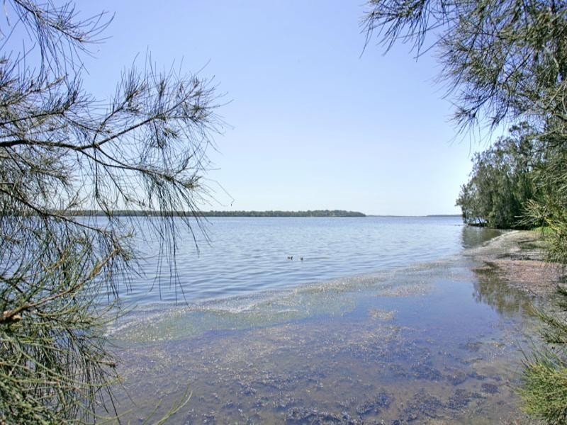 12 Chelmsford Road, Lake Haven NSW 2263