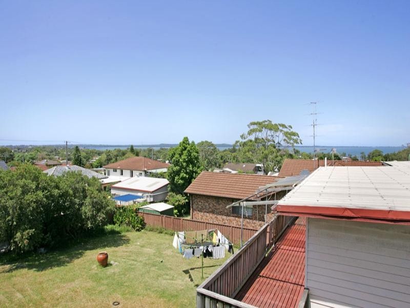 61 Arlington Street, Gorokan NSW 2263