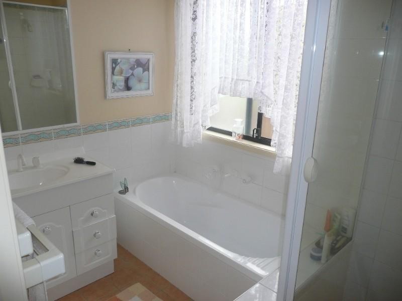 25 Woodbridge Crescent, Lake Munmorah NSW 2259